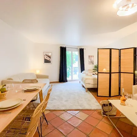 Place Des Lices - Nk